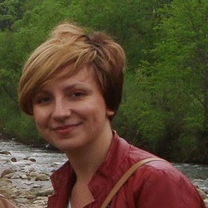 Meet your Posher, Alona